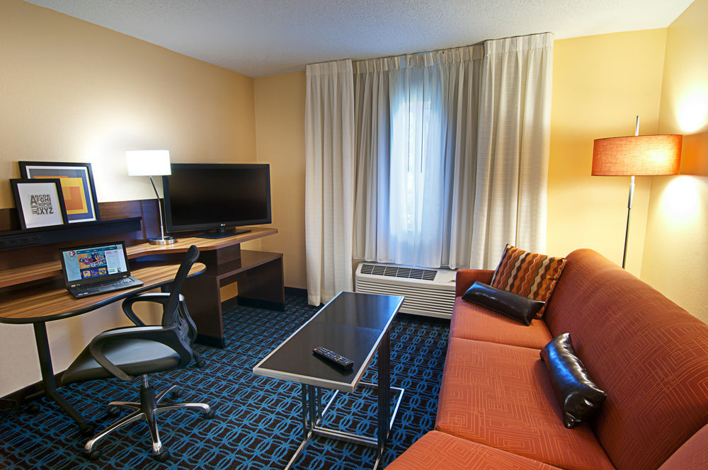 Fairfield & Hotel 3*